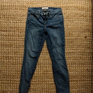 GAP True Skinny Mid Rise Jeans Size 27